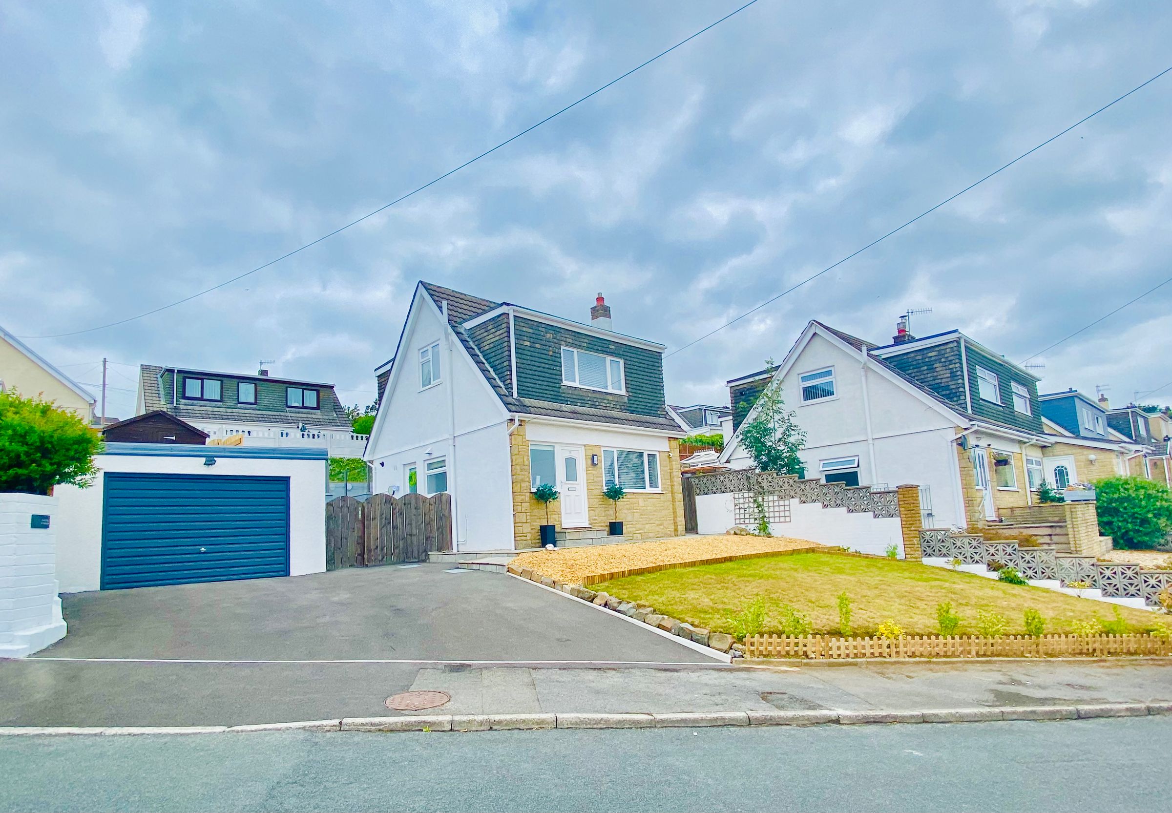 3 bed detached house for sale in Tegfynydd, Swiss Valley SA14 Zoopla