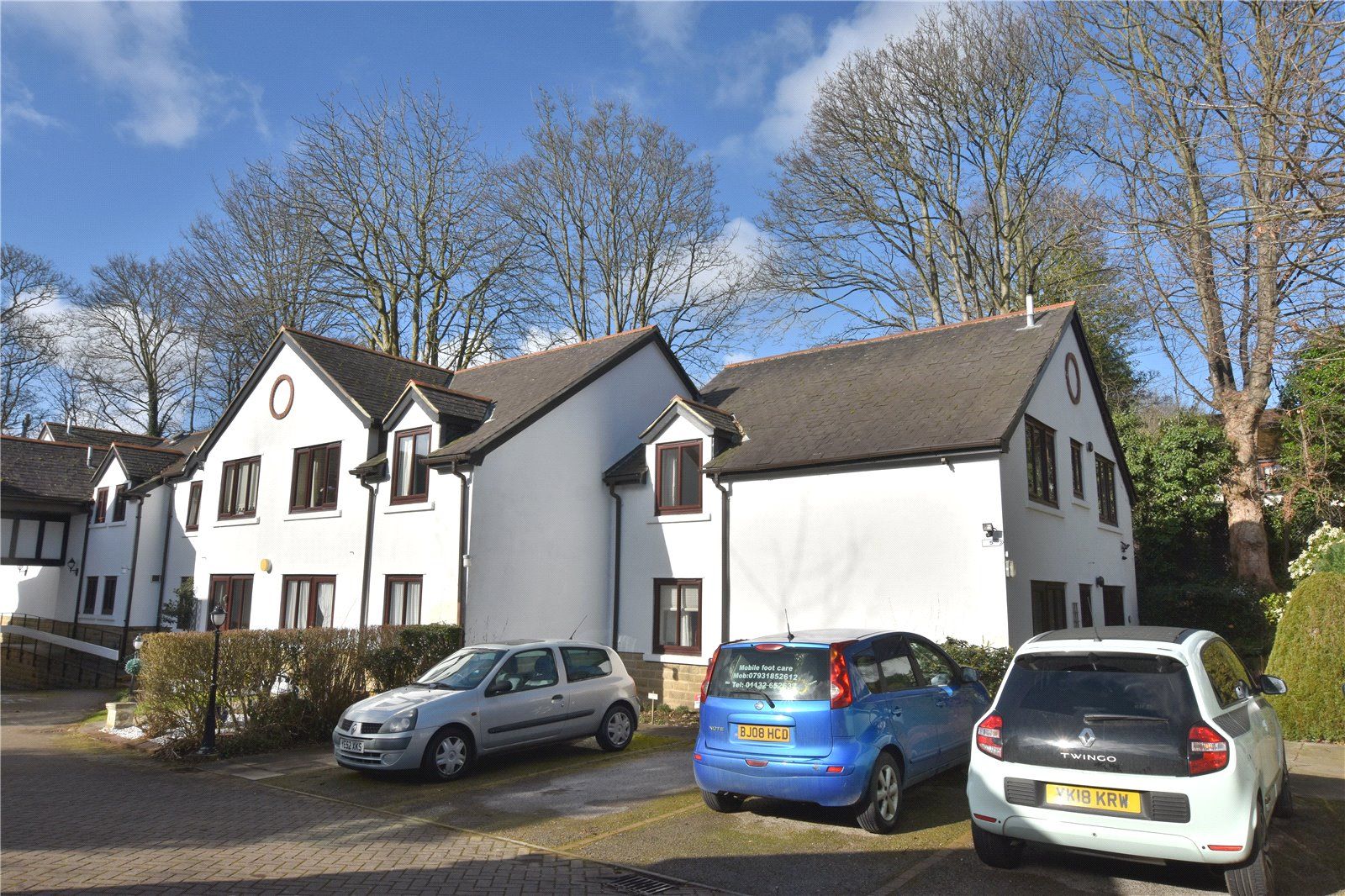 2 bed flat for sale in Homegarth House, Wetherby Road, Roundhay, Leeds