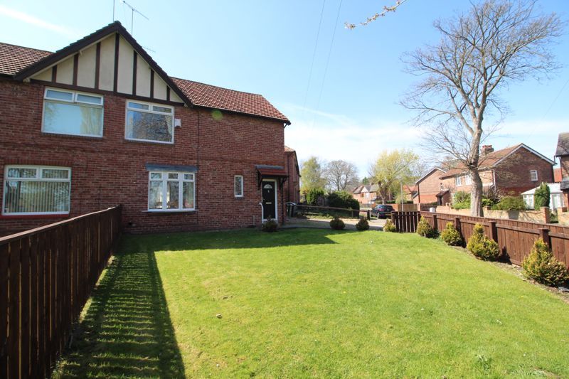 3 bed semidetached house for sale in Smithburn Road, Felling
