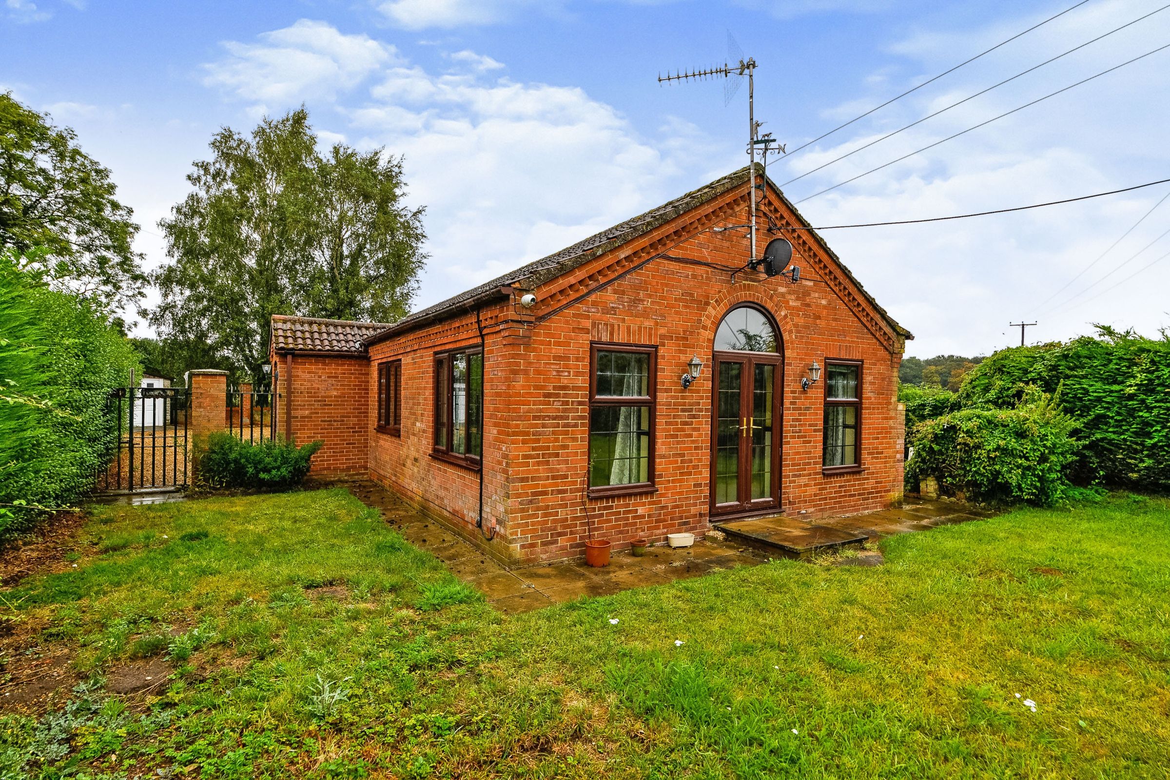 3 bed bungalow for sale in Hargate Lane, Terrington St. Clement, King's