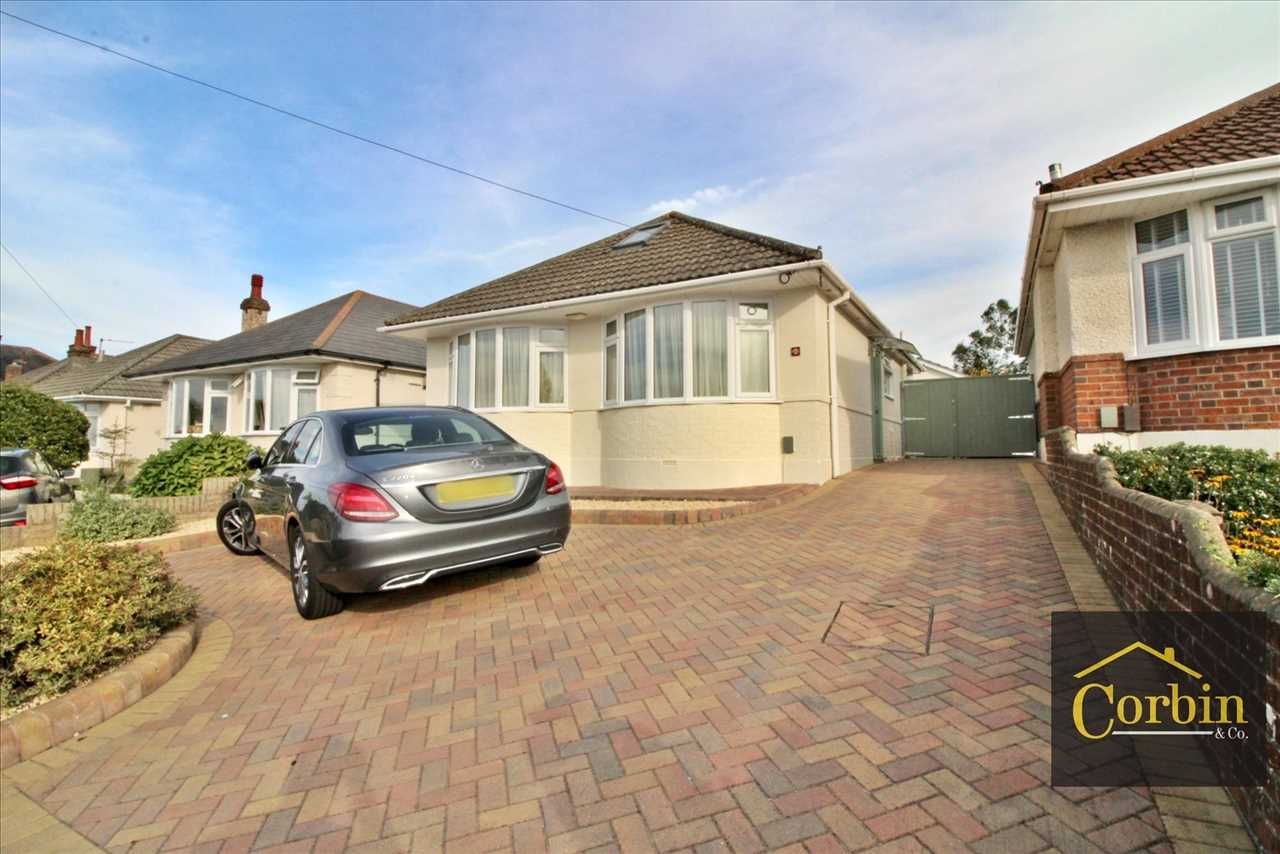 2 bed detached bungalow for sale in Daws Avenue, Wallisdown, Bournemouth BH11 Zoopla