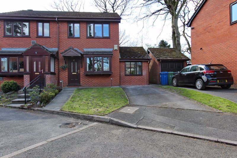 3 bed semidetached house for sale in Sycamore Place, Whitefield