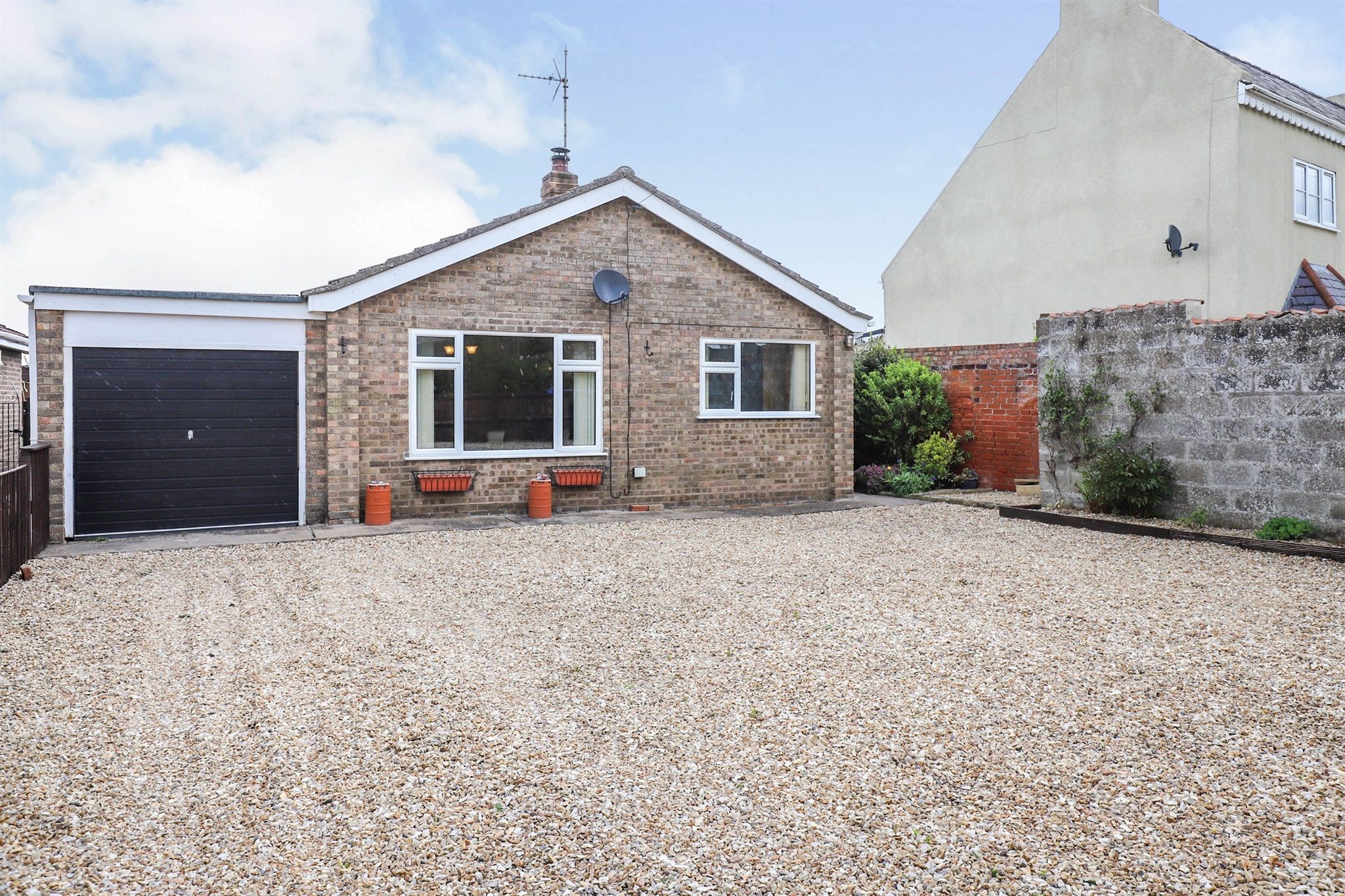 2 bed detached bungalow for sale in Siltside, Gosberton Risegate