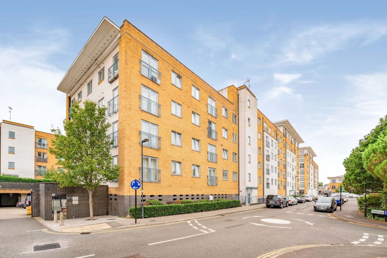 2 bed flat to rent in Taywood Road, Northolt UB5 Zoopla