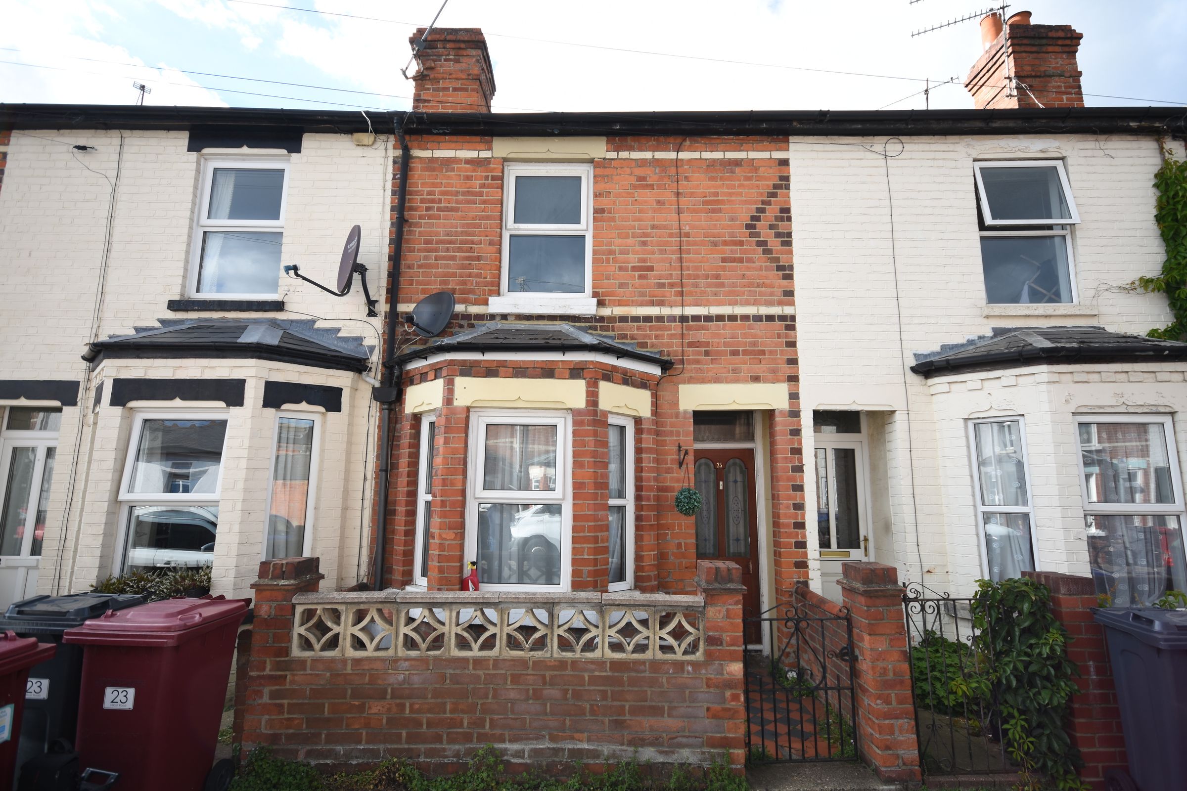 3 bed terraced house for sale in Hilcot Road, Reading RG30 Zoopla