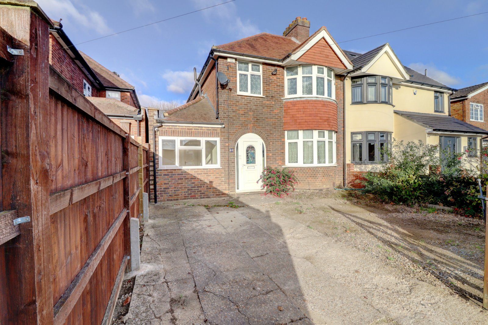 4 bed semidetached house for sale in Cressex Road, High