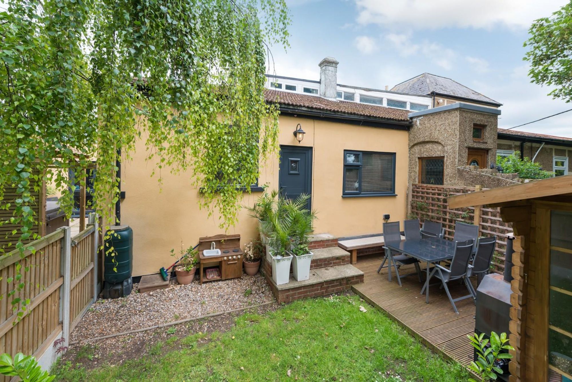 4 bed semidetached house for sale in Wayborough Hill, Minster CT12