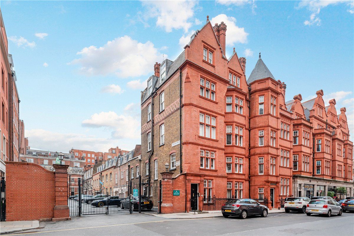 Three Kings Yard Mayfair W1K  