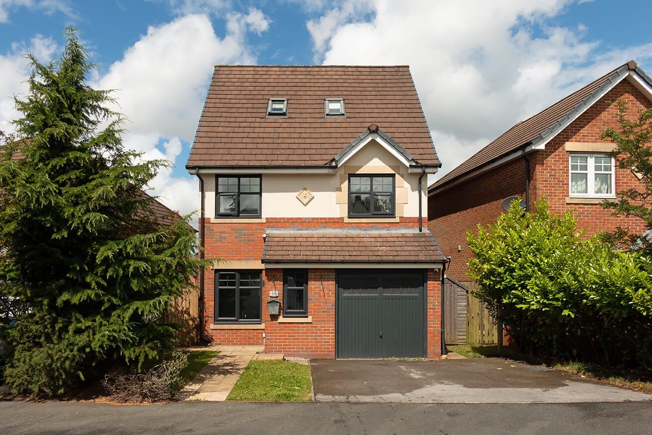 4 bed detached house for sale in Bluebell Way, Huncoat, Accrington BB5