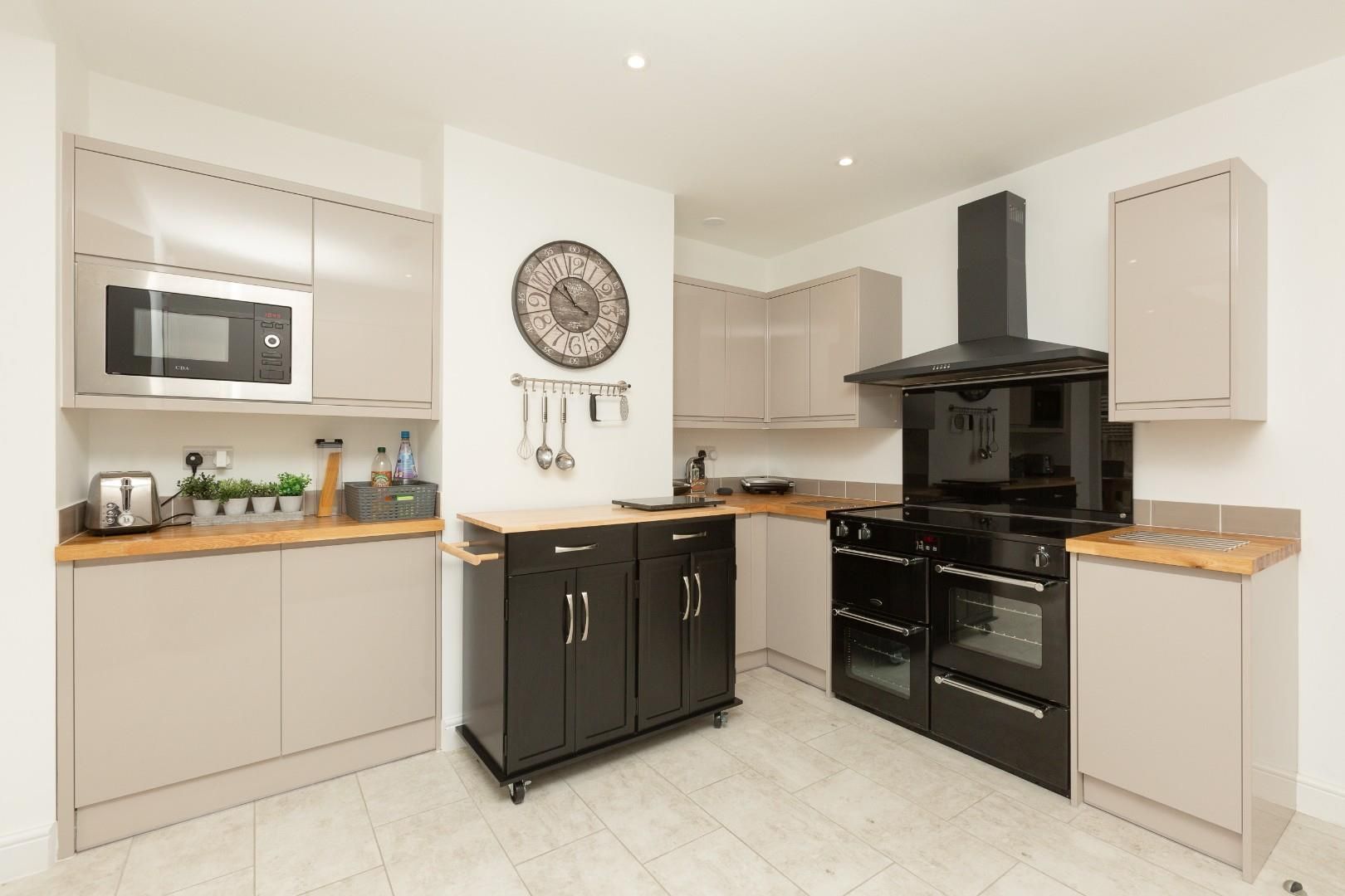 5 bed detached bungalow for sale in Victoria Avenue, Westgate On Sea