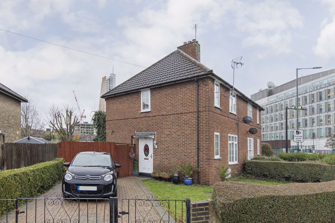 3 bed semidetached house for sale in Terrick Street, London W12 Zoopla