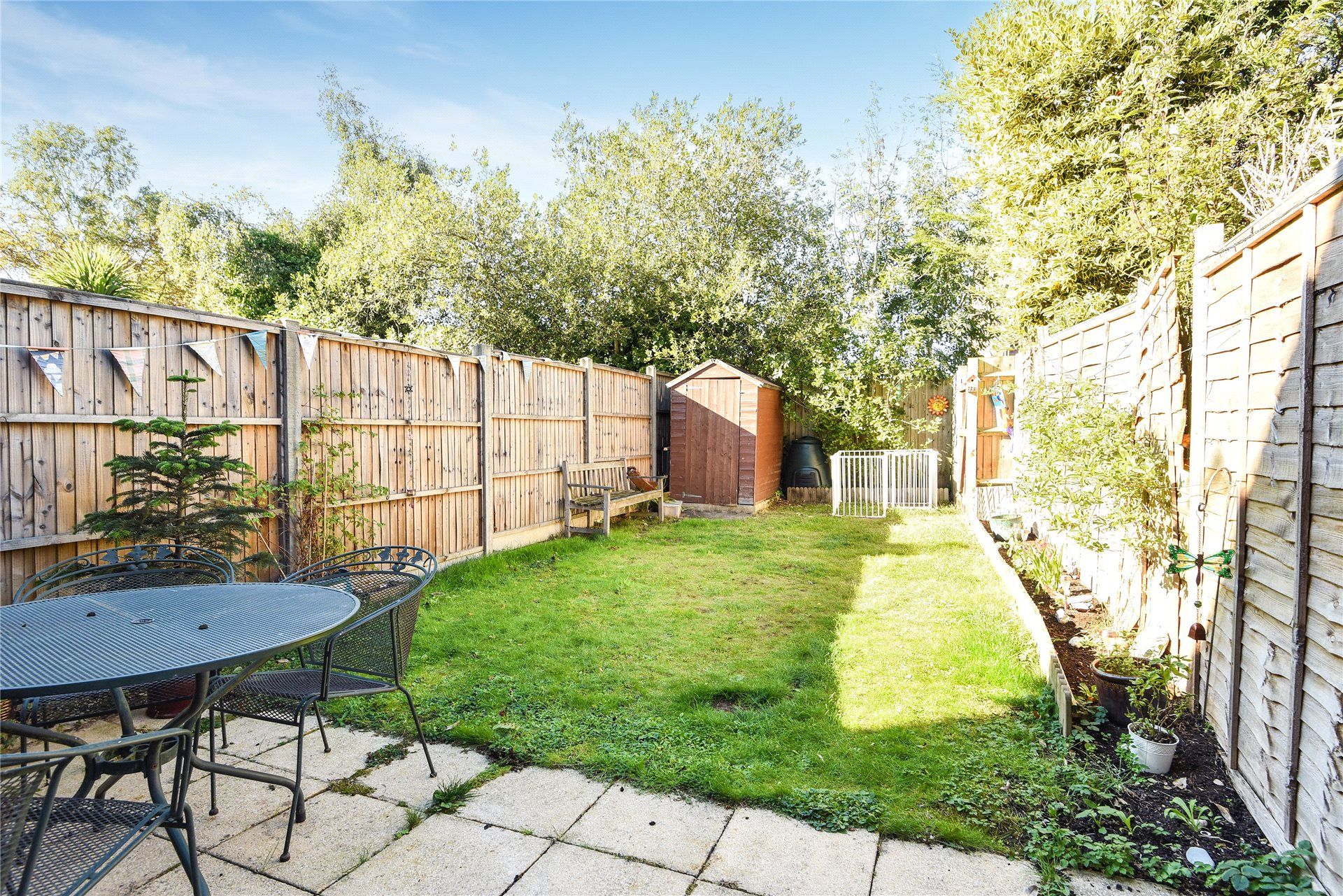 3 bed terraced house to rent in Appletree Way, Owlsmoor, Sandhurst