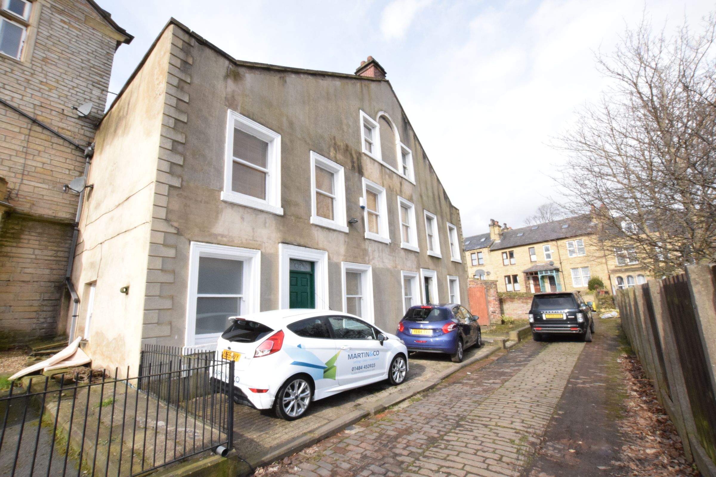 Elmwood Avenue, Huddersfield HD1