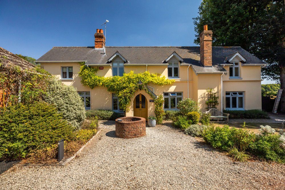 4 bed detached house for sale in Micheldever Road, Andover, Hampshire