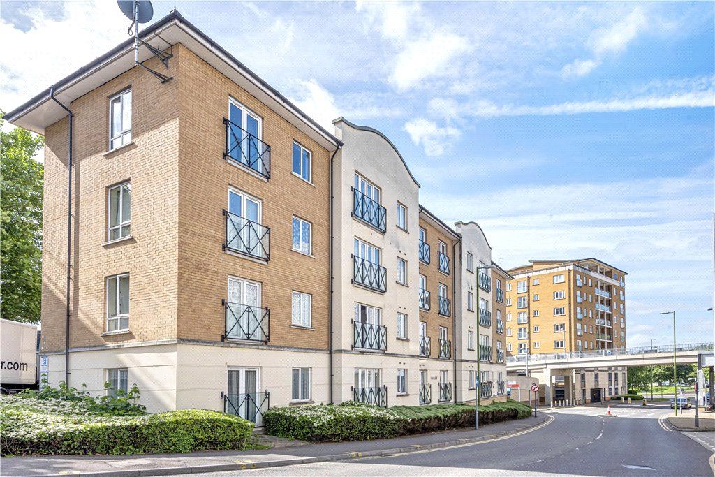 1 bed flat for sale in Selden Hill, Hemel Hempstead, Hertfordshire HP2