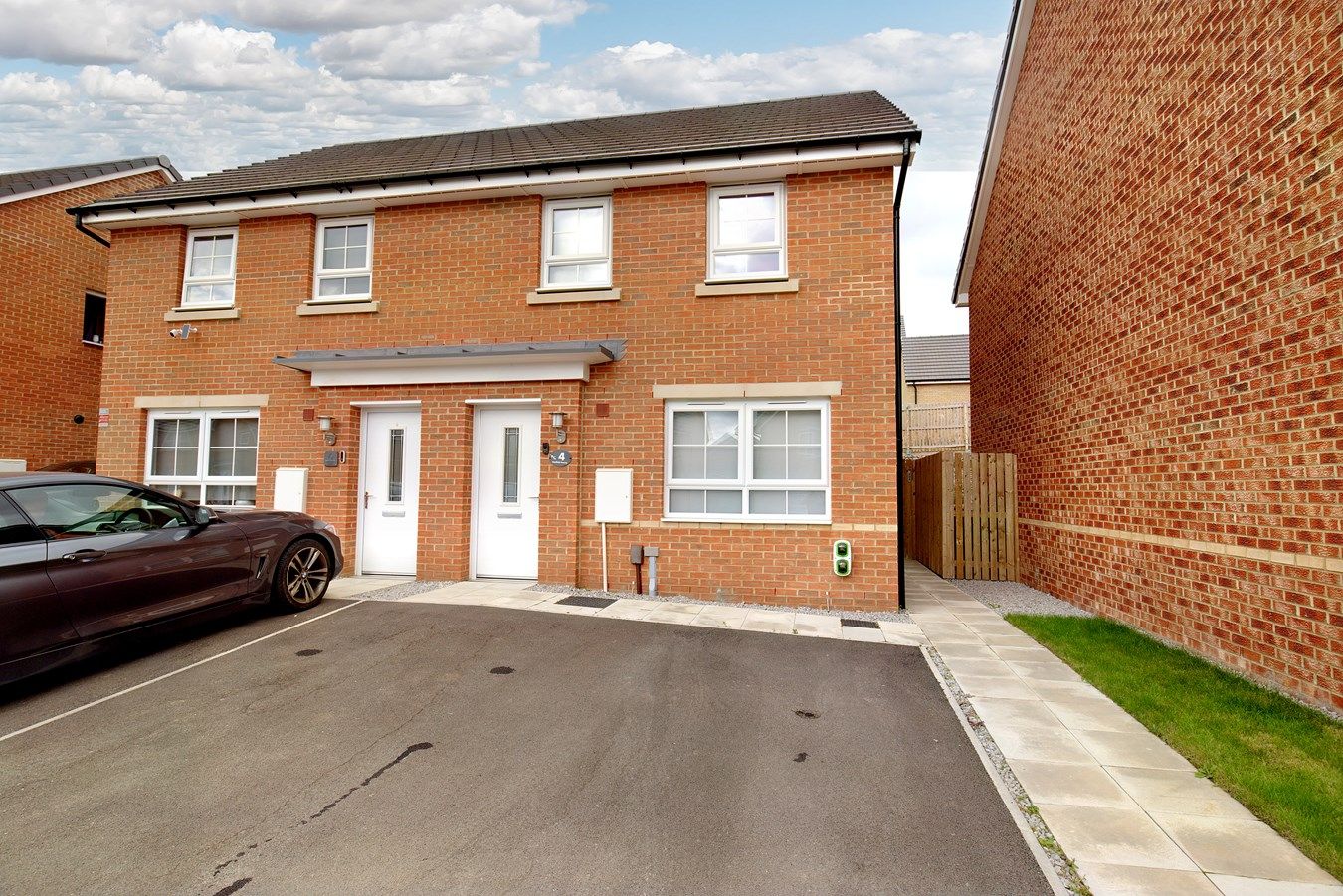 3 bed semidetached house for sale in Bradfield Avenue, Morley, Leeds