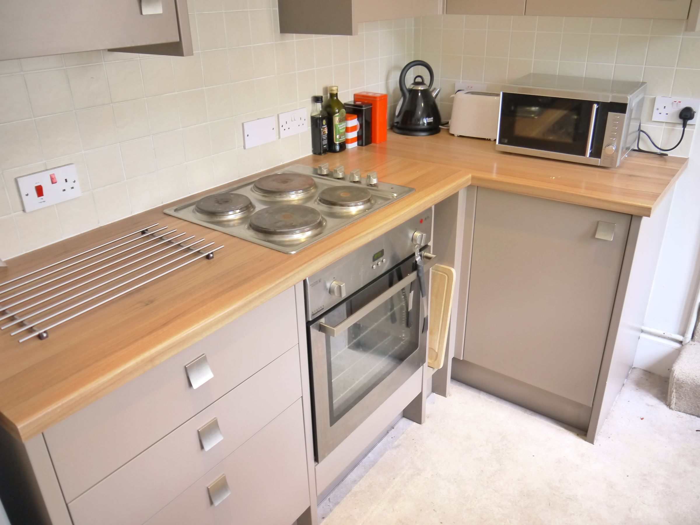 2 bed semidetached house to rent in Gole Road, Pirbright, Woking GU24