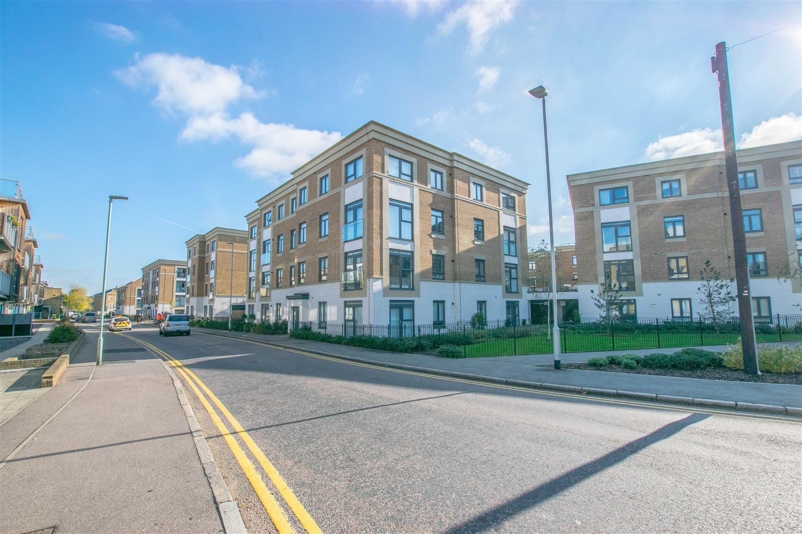 2 bed flat for sale in Mead Lane, Hertford SG13 Zoopla
