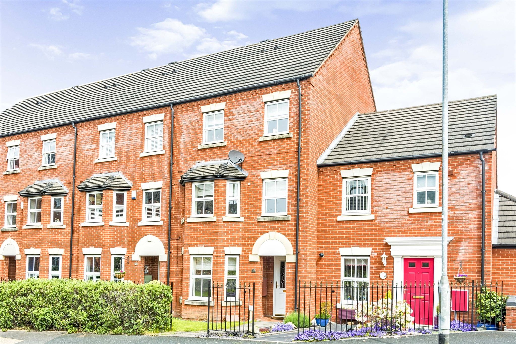3 bed terraced house for sale in Whitehouse Drive, Lichfield WS13 Zoopla