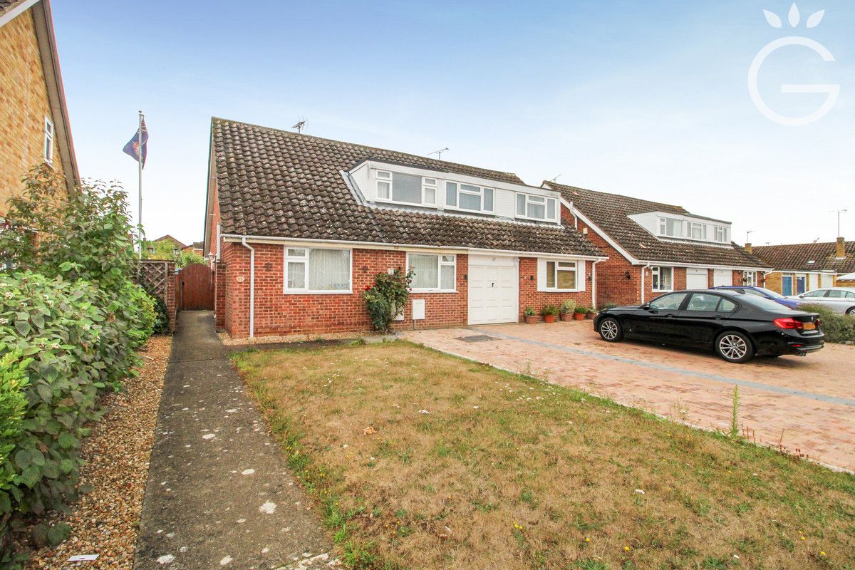 3 bed semidetached house for sale in Telford Crescent, Woodley RG5 Zoopla