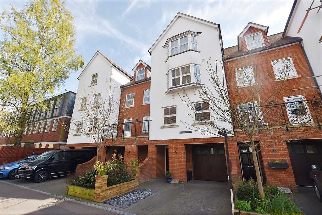 Newgate Terrace, St. Peters Street, Colchester CO1  