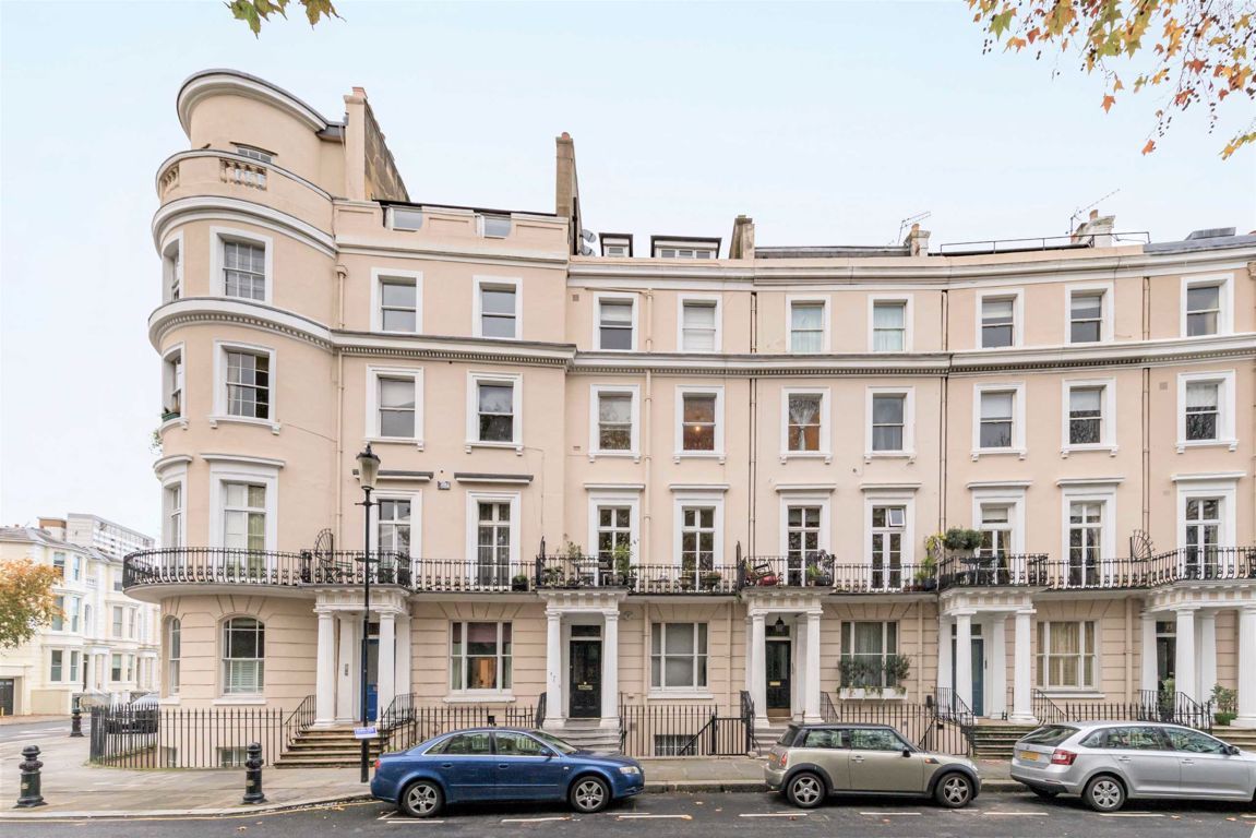 1 bed flat for sale in Royal Crescent, London W11 Zoopla