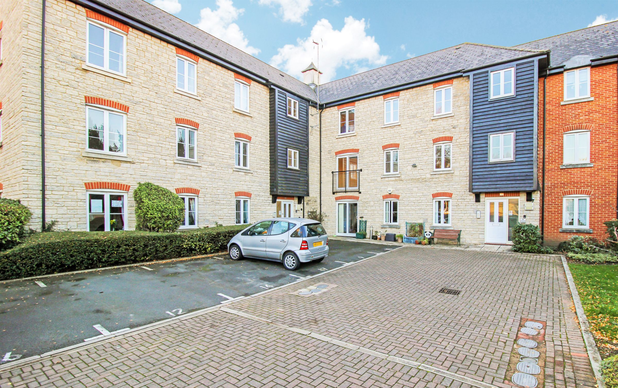 2 bed flat for sale in Ely Court, Wroughton, Swindon SN4 Zoopla