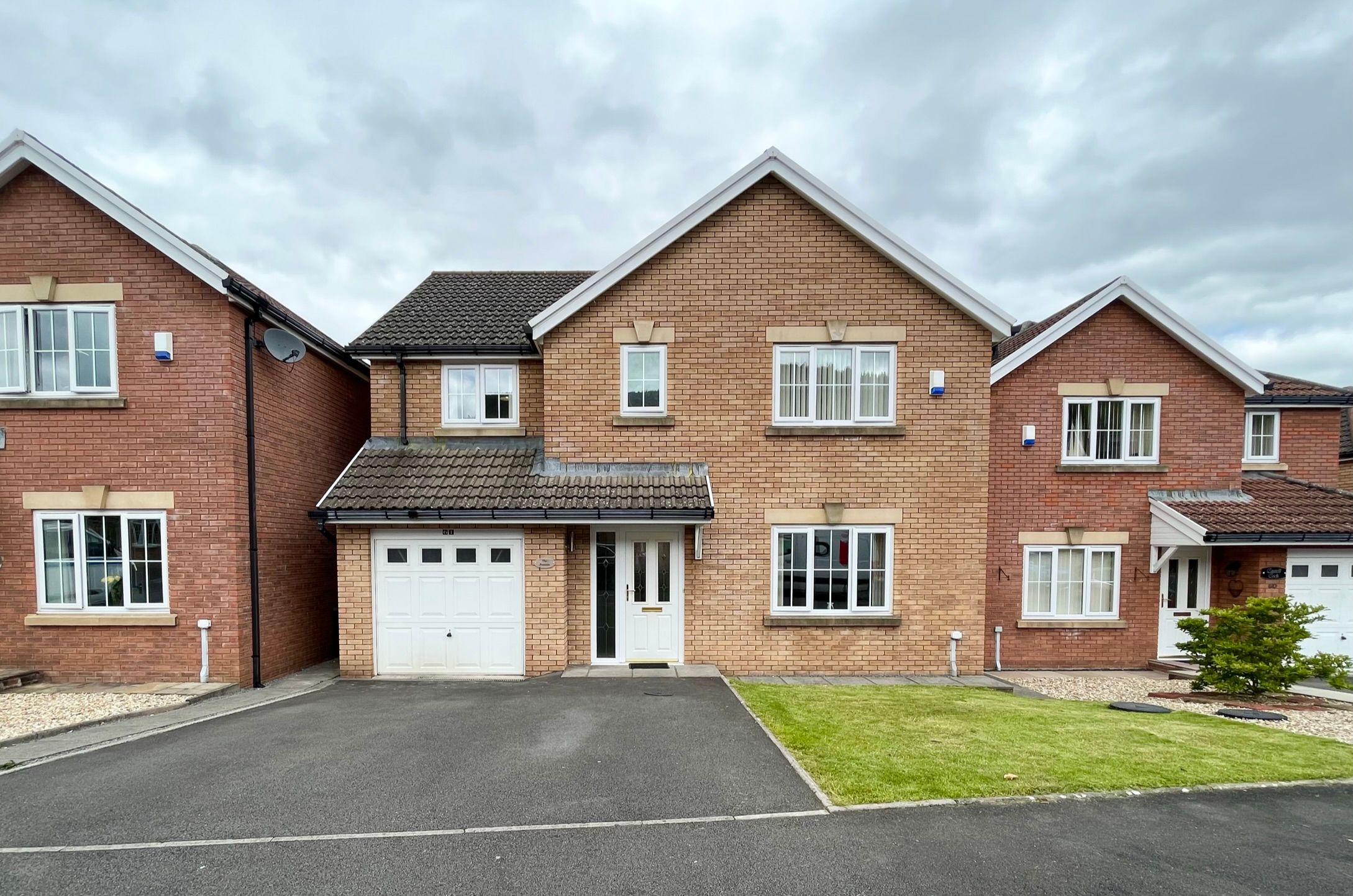 4 bed detached house for sale in The Pennies, Parc Aberaman, Aberaman