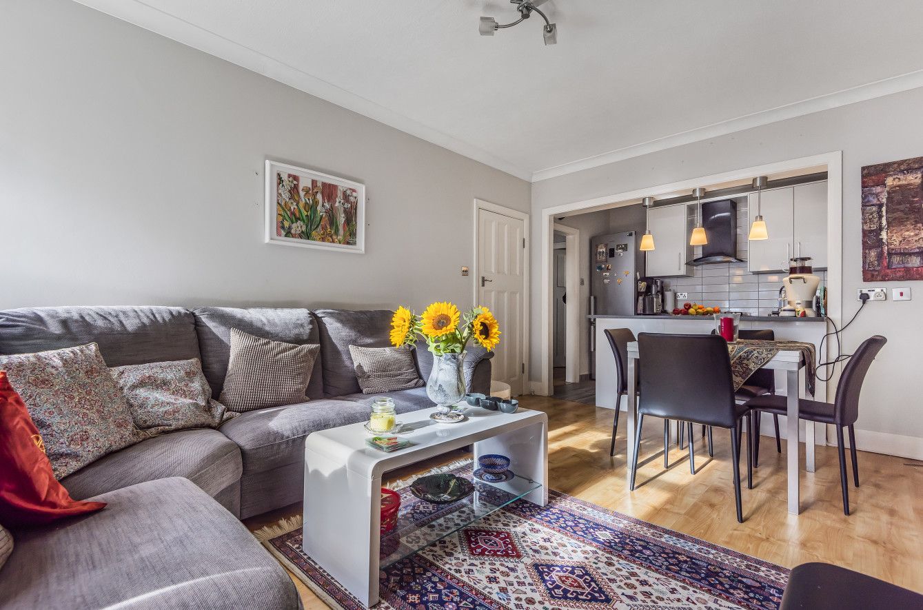 Pamela Court, Moss Hall Grove, London N12  