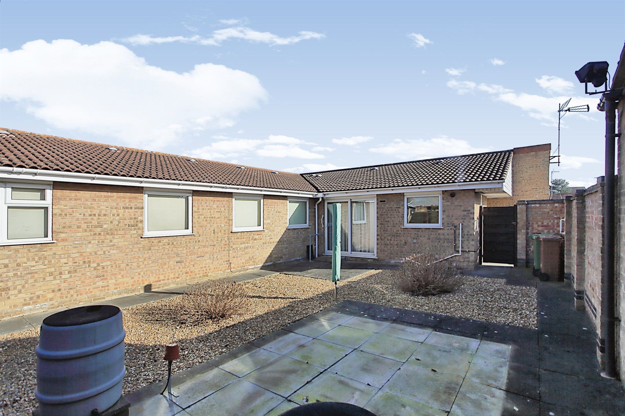 3 bed bungalow for sale in Finchfield, Peterborough PE1 - Zoopla