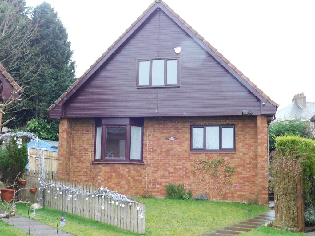 4 bed detached house to rent in Church Park, Marjoribanks Street