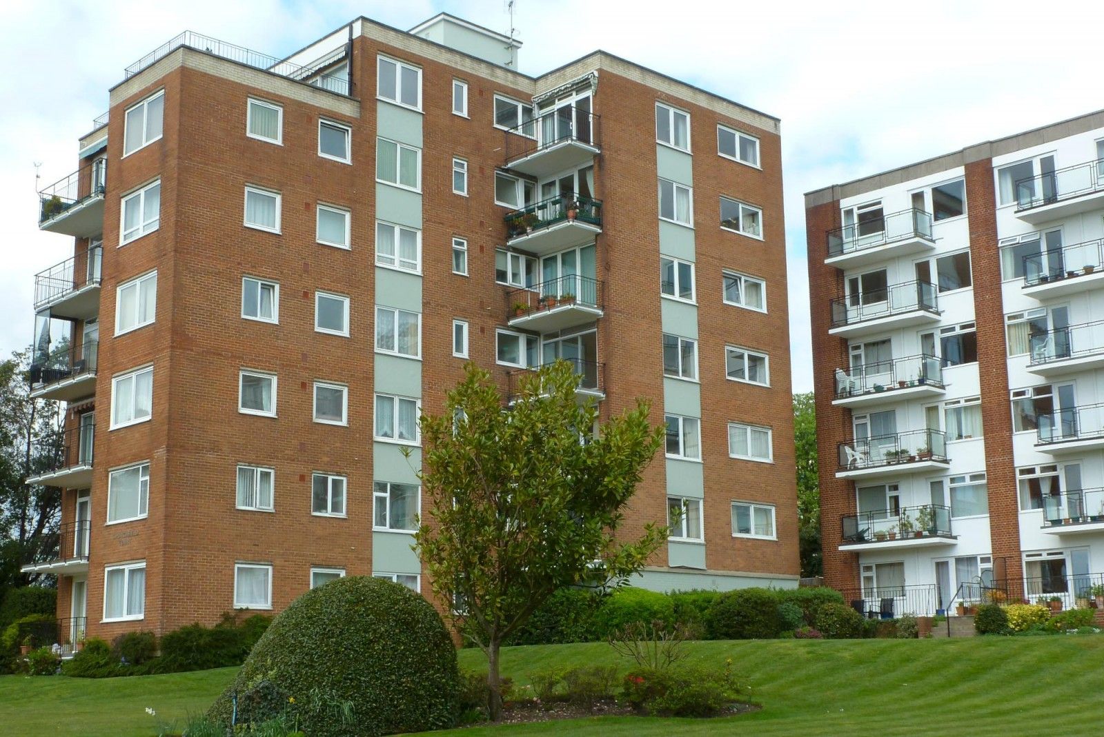 2 bed flat to rent in Parkstone Road, Poole BH15 Zoopla