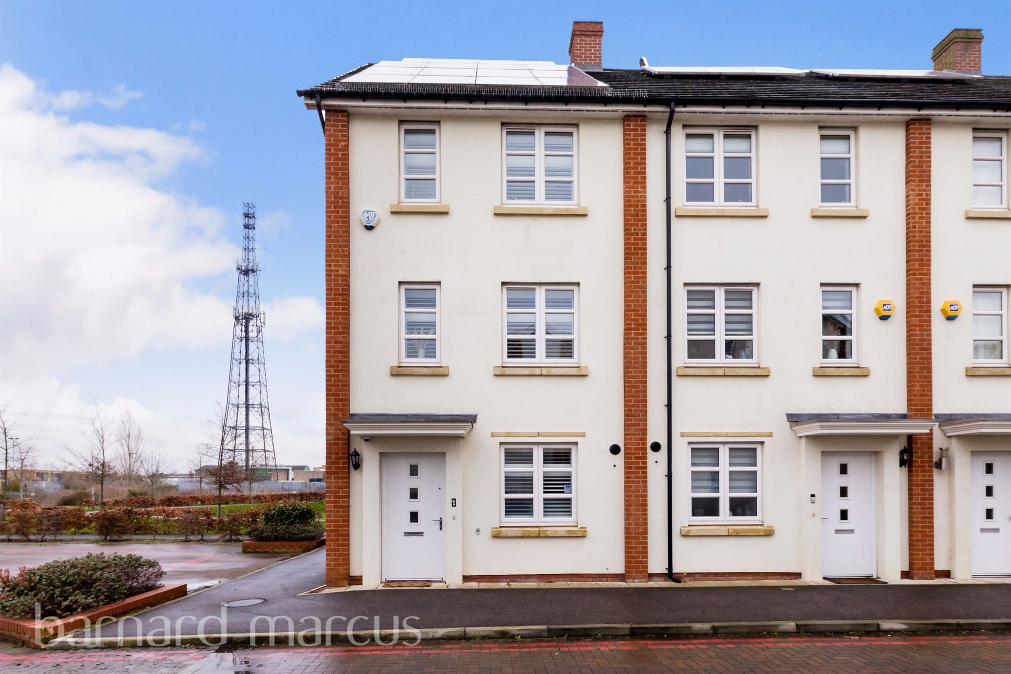 4 bed end terrace house for sale in Hay Drive, Mitcham CR4 Zoopla