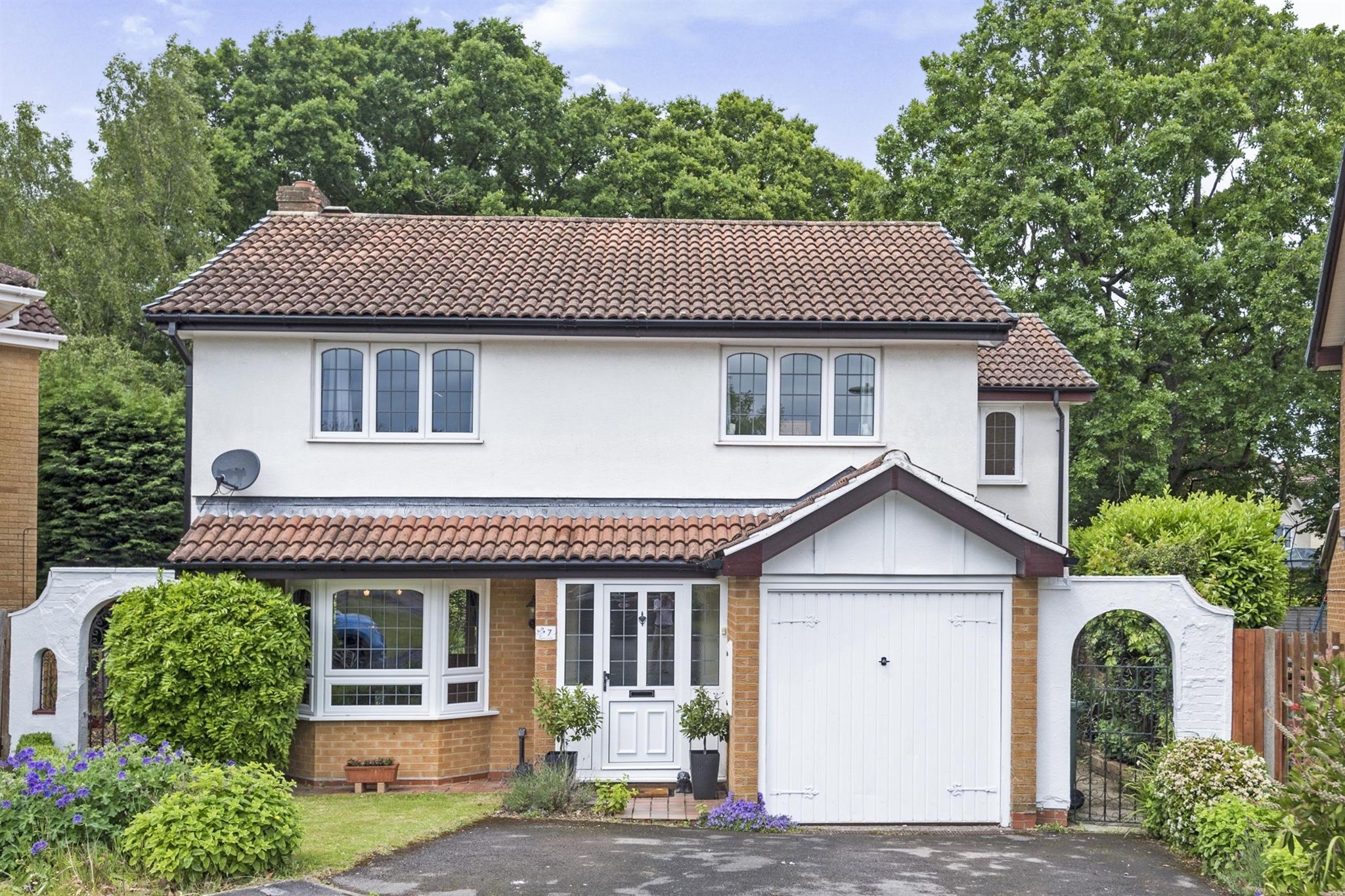 5 bed detached house for sale in Petrel Croft, Basingstoke RG22 Zoopla