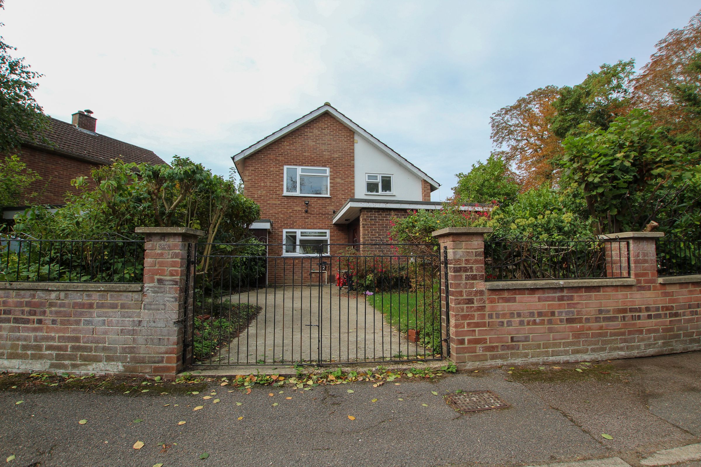 3 bed detached house for sale in Harding Way, Histon, Cambridge. CB24 Zoopla