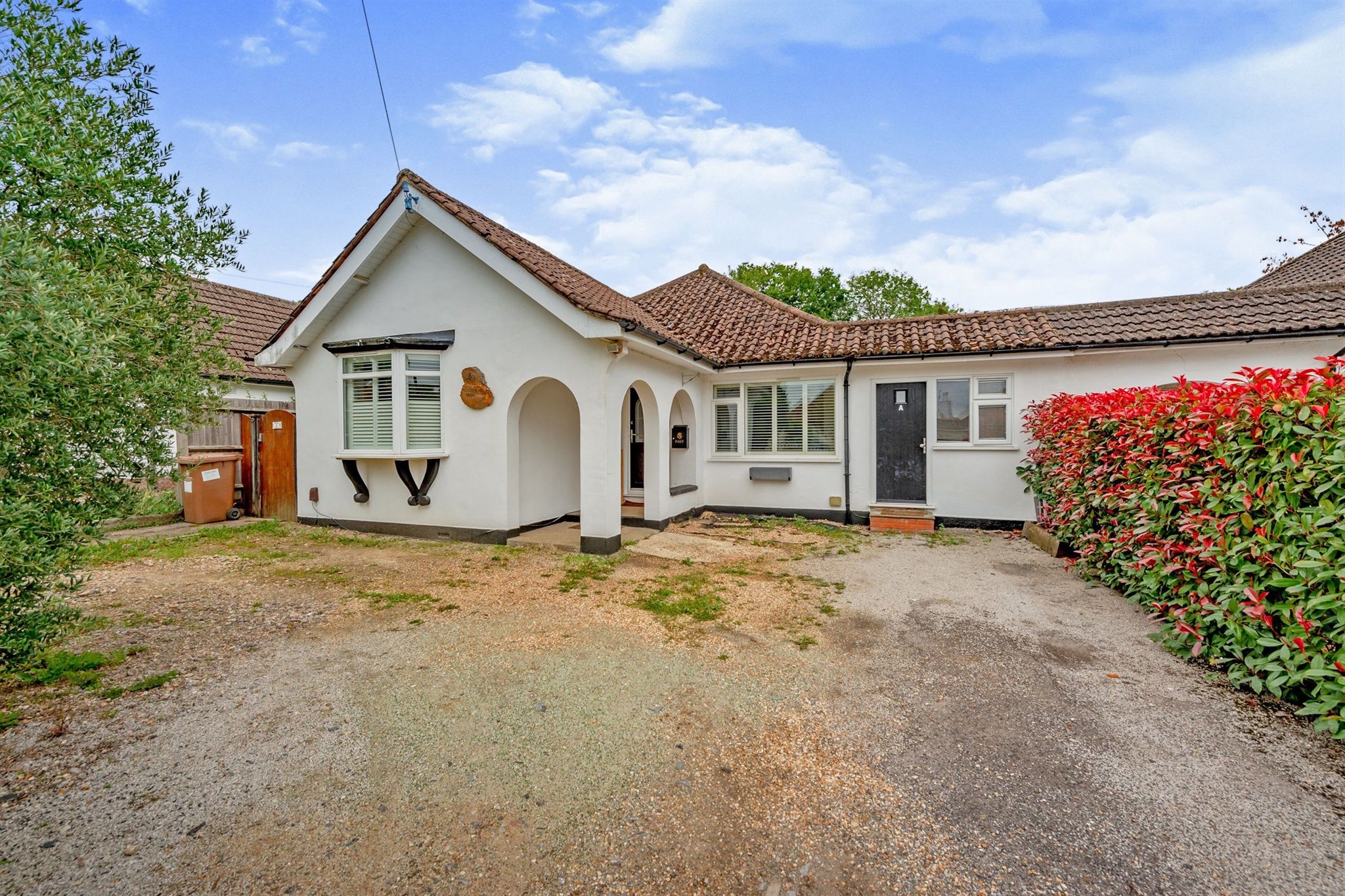 4 bed bungalow for sale in Westmead Drive, Salfords, Redhill RH1 Zoopla