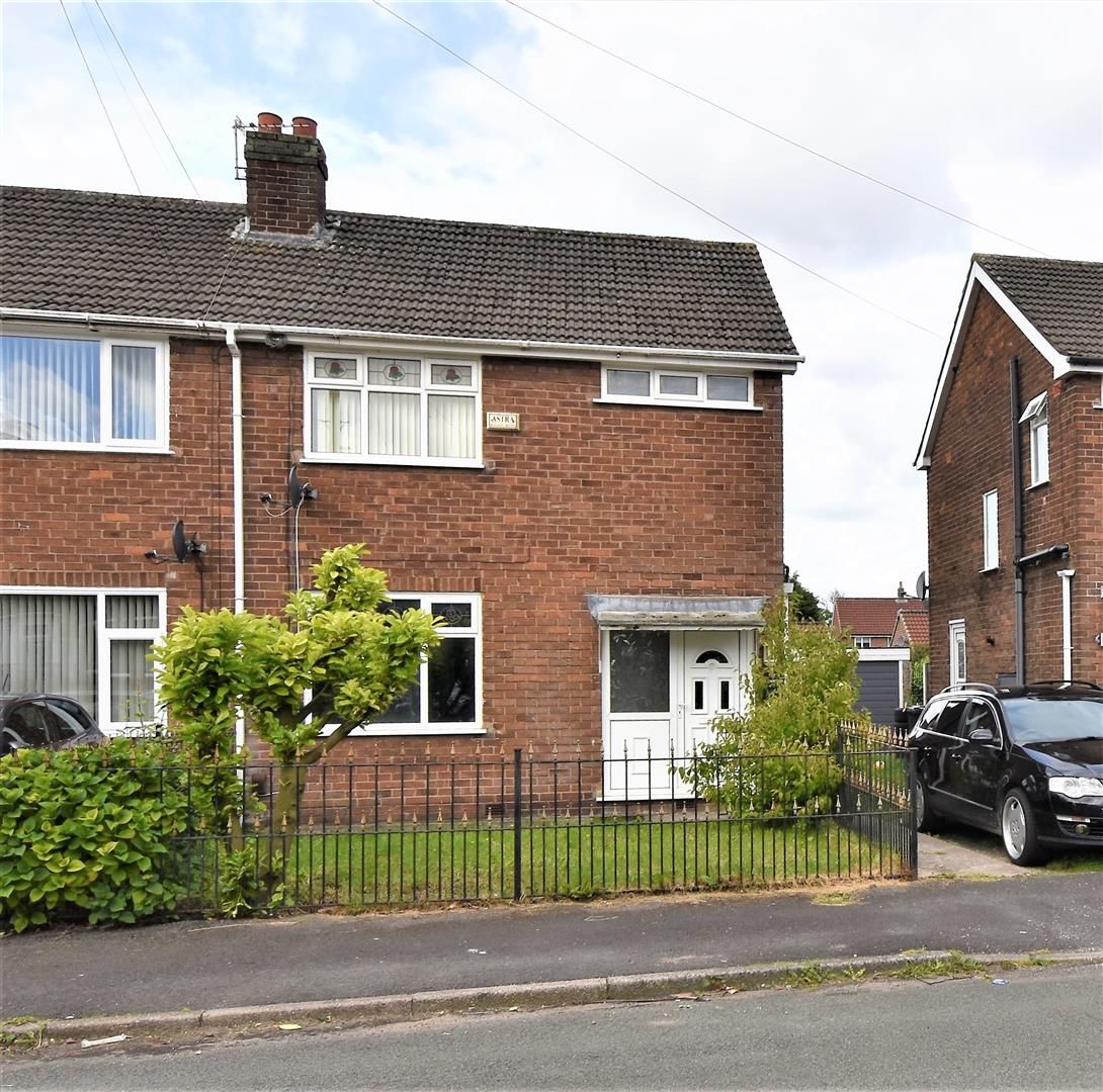 3 bed property for sale in Hertford Drive, Tyldesley, Manchester M29