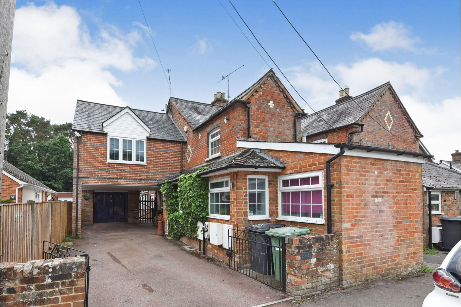 4 bed end terrace house for sale in Shyshack Lane, Baughurst RG26 Zoopla