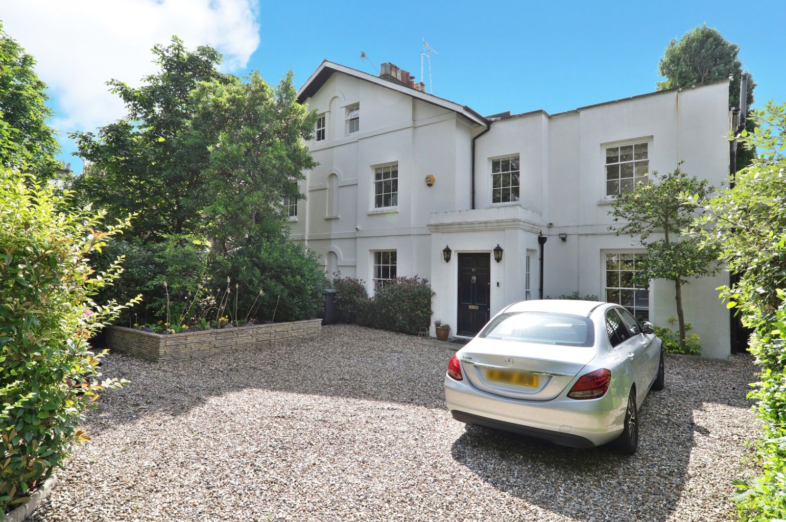 5 bed semidetached house for sale in Fortis Green, London, Greater