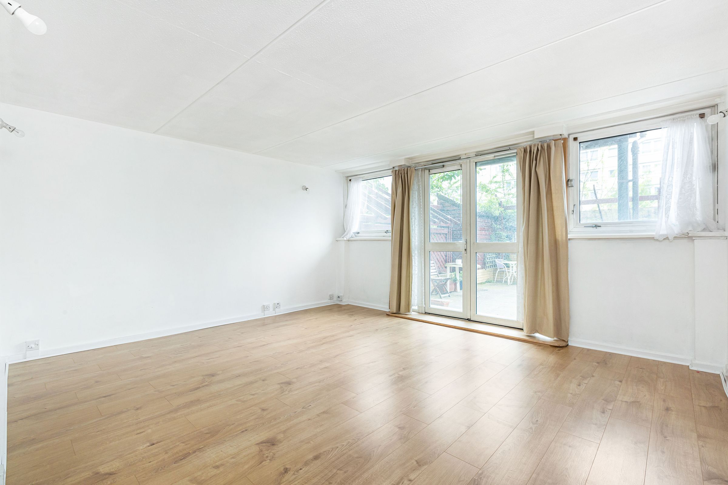 Park Court, Battersea Park Road SW11  