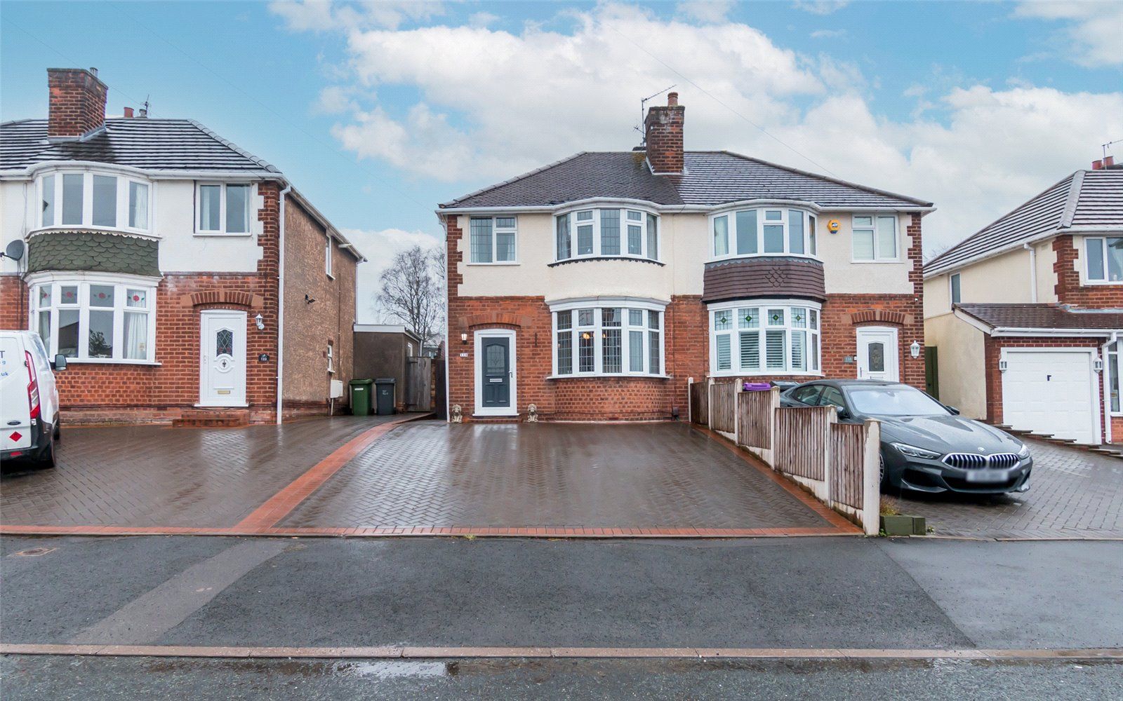 3 bed semidetached house for sale in Fairview Road, Penn