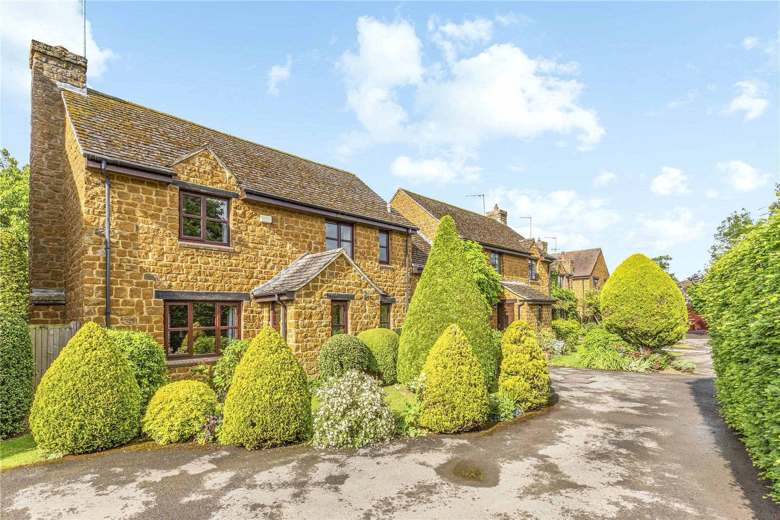 4 bed detached house for sale in The Dairyground, Shutford, Banbury, Oxfordshire OX15 Zoopla