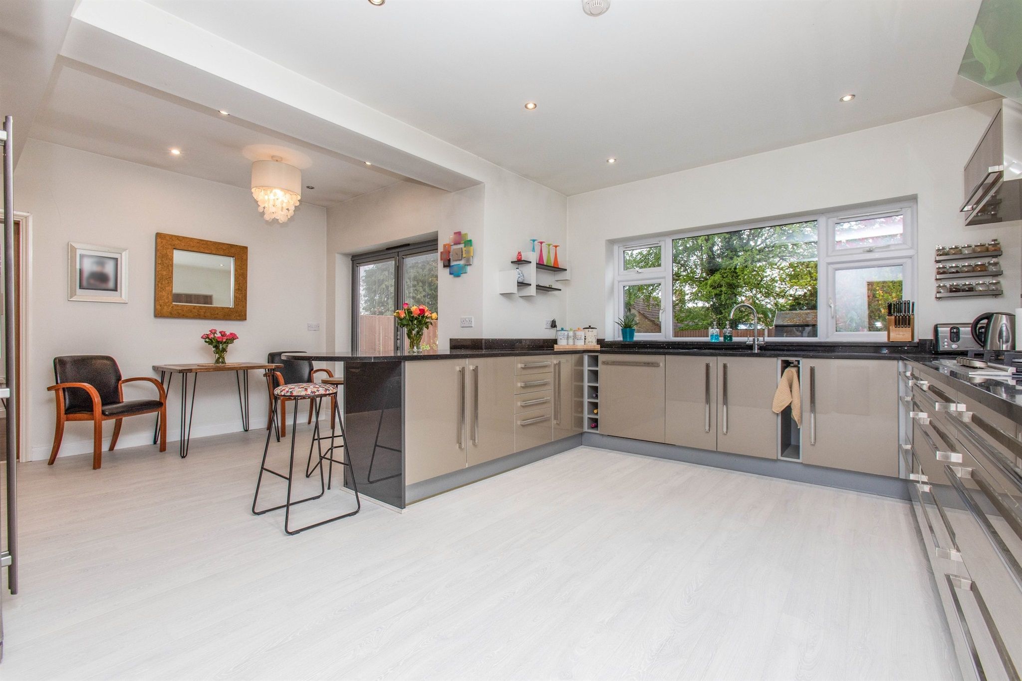 4 bed semidetached house for sale in Englefield Road, Evington