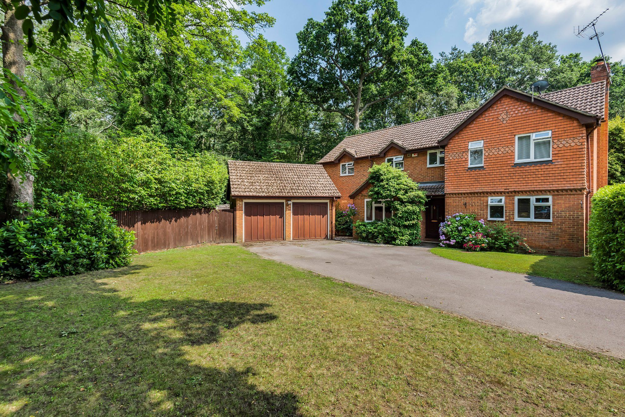 5 bed detached house for sale in Howard Drive, Farnborough, Hampshire