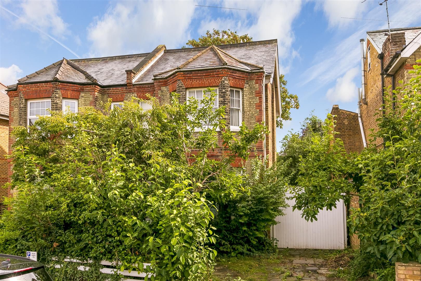 4 bed semidetached house for sale in Teddington Park Road, Teddington