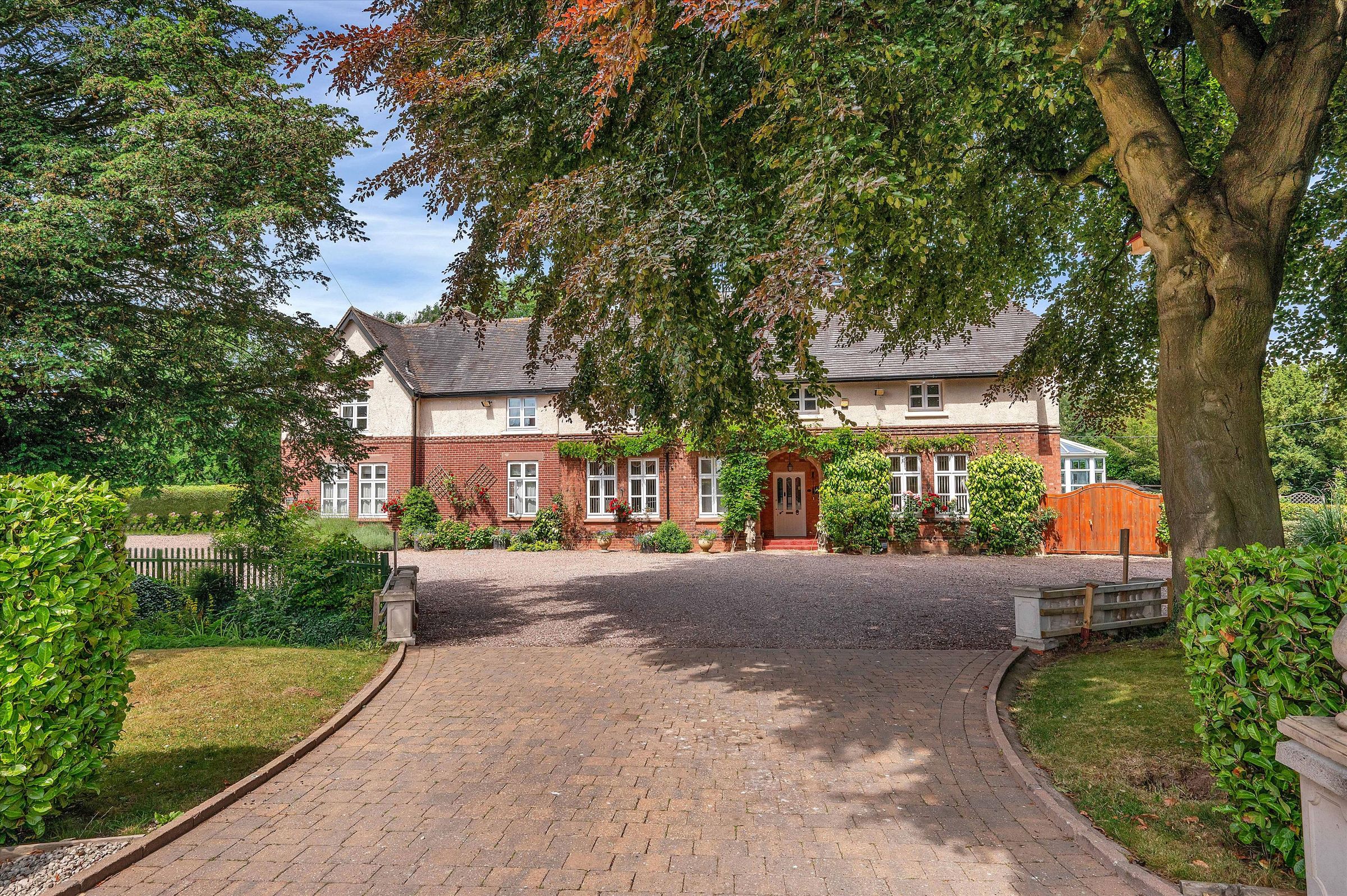 4 bed detached house for sale in College Road, Denstone, Uttoxeter