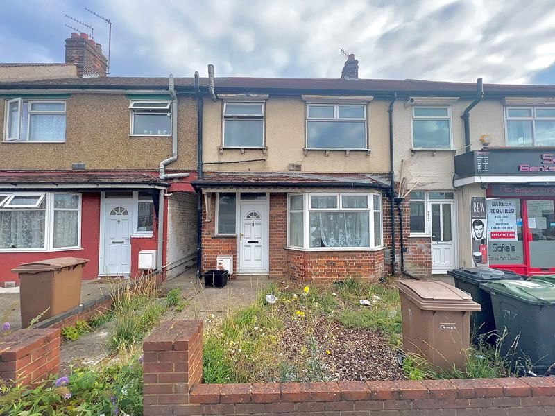 3 bed terraced house for sale in Dunstable Road, Luton LU4 - Zoopla