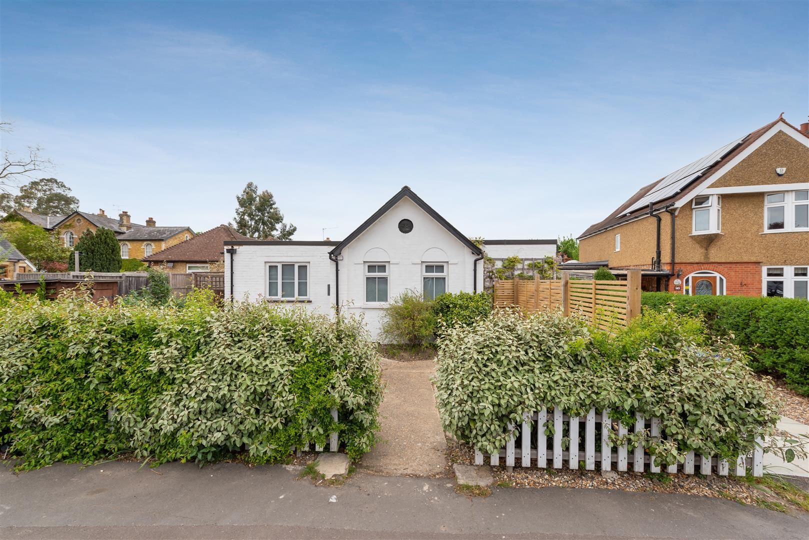 3 bed detached bungalow for sale in Liberty Lane, Addlestone KT15 Zoopla