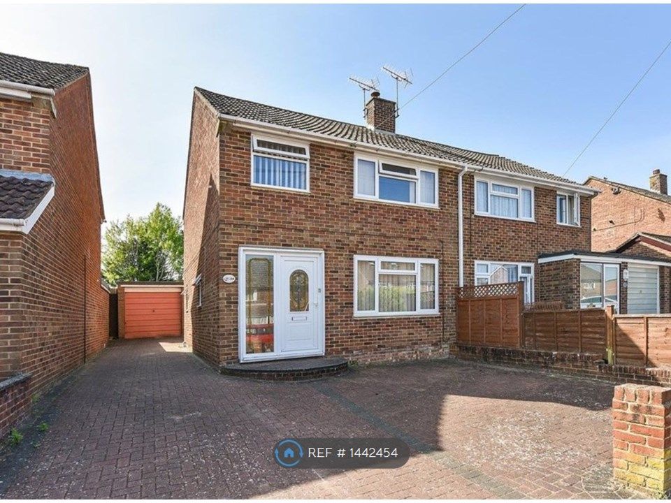 3 bed semidetached house to rent in Valencia Way, Andover SP10 Zoopla