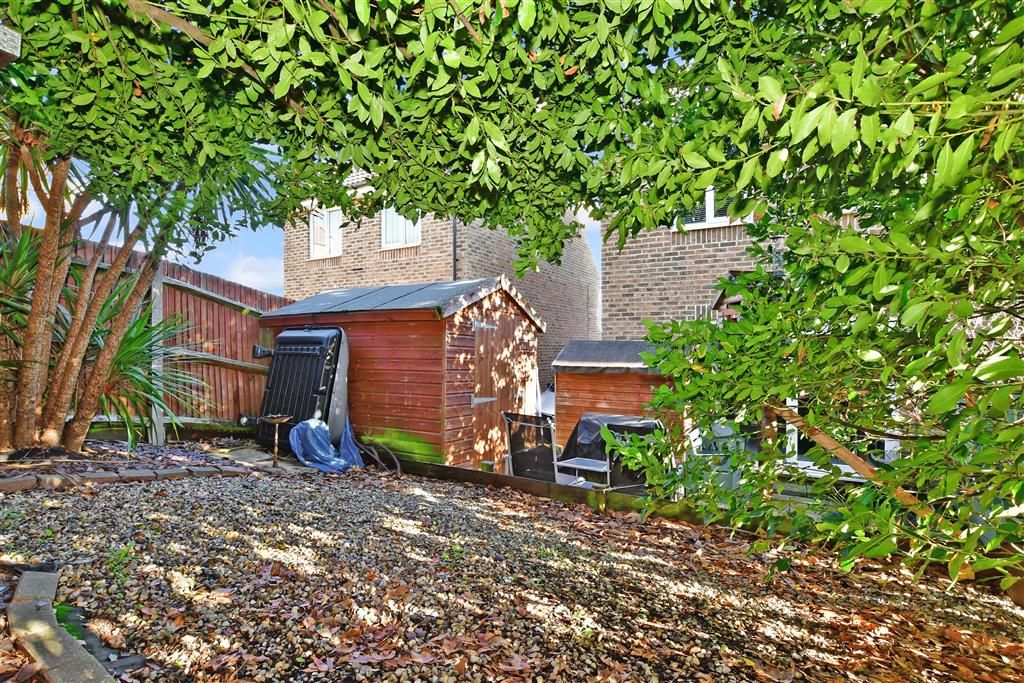 2 bed semidetached house for sale in Lodge Hill Lane, Chattenden